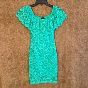 Yabes U.S.A. Turquoise lace dress